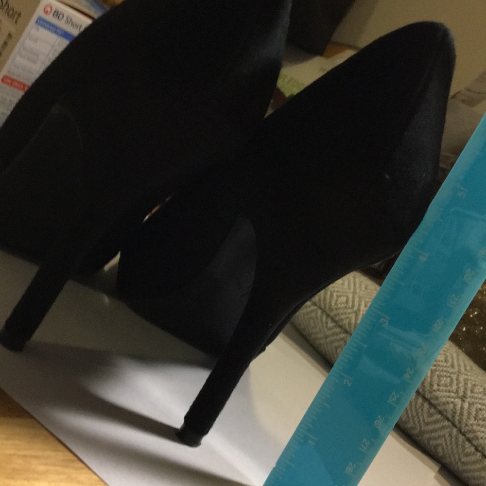 Black Pumps ๐ฎ๐ - Picture 5 of 5